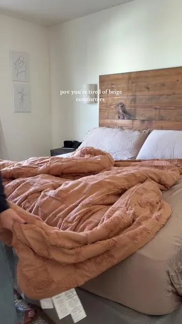 The way I ran when I saw this color restocked in my favorite comforter #tiktokshopcybermonday #tiktokshopblackfriday #tiktokshopcreatorpicks #comforter #comforterset 