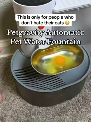 Your cat deserves clean fresh water all the time 😿 #petwaterfountain #petwaterdispenser #waterfountain #cataccessories #petaccessories 