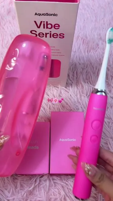 The prettiest toothbrush! 🎀 @AquaSonic #pinktoothbrush #aquasonicvibeseries #electrictoothbrush #tiktokshopblackfriday #tiktokshopcybermonday 