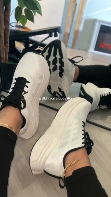 omg the girls did not lieeeee so comfortable . I needed a workout shoe love these real 😍bad #runningshoes #workoutshoes #walkingshoes #comfortableshoes #tiktokshopblackfriday 