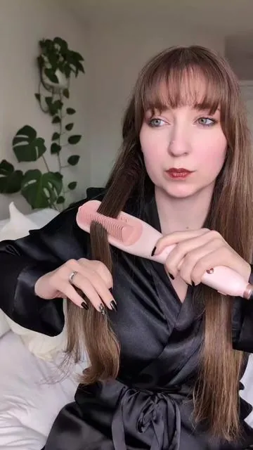 Can you steam straighten your hair? my go to way to straighten my hair ever since I tried it last year 💕 @wavytalkofficial  #wavytalk #straighthair #straightener #hairtutorial #hair 