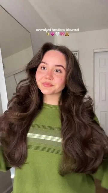 well I’m never sleeping in these again they turned out so good!💗 take out my overnight heatless blowout rods with me✨ #heatlessblowout #overnightblowout #heatlesshair #blowout #overnightcurls 