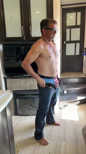Men’s Jeans fit perfectly in the right places, the front crotch and they hug the rear end with a little lift. She’s definitely going to notice, she might not say anything. But she’ll notice how great you look in these jeans. The jeans fit as you would expect, true to size. #bluejeans #jeans #mensjeans #menswear #mensfashion 