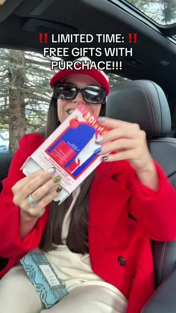 @laneige_us the best stocking stuffers or gifts for the girls in your life! #lipbalm #laneige #tiktokshopcreatorpicks #tiktokshopblackfriday #giftsforher 