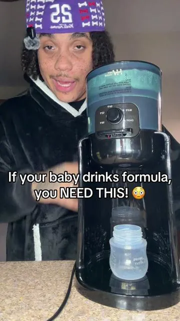 If your baby drinks formula, you NEED this! 😳 #babybottlewarmer #bottlewarmer #babytiktok #newborn #babiesoftiktok 