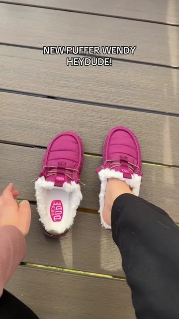 Grab it before it’s gone! #tiktokshopblackfriday #heydude #heydudeshoes #fallfashion #fuzzyshoes  