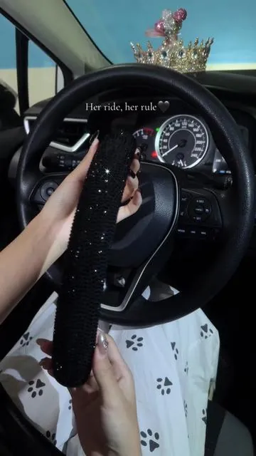 Black lover forever🖤 #fyp #black #queensland #girlcaraccessories #steeringwheelcover 
