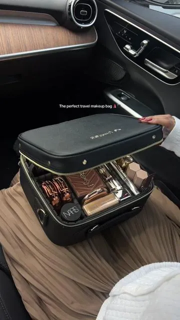 My favorite makeup bag 🖤 #makeupbag #makeup #makeuporganization #beauty #travelessentials #organizer 
