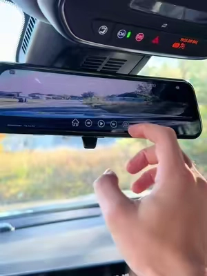 The best cam on the market with free SD card and no monthly prescription #mirrordashcam #dashcam #dashcamera #tiktokshopcybermonday #tiktokshopblackfriday 