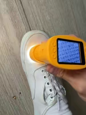 7568632731366640927