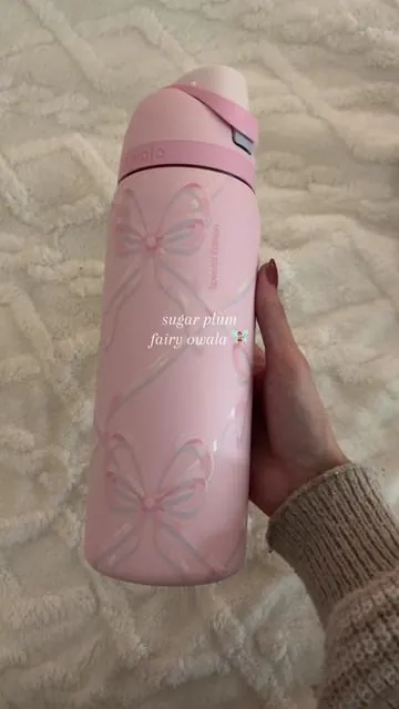 It’s giving Barbie swan lake vibes omgggg #barbieswanlake #owalawaterbottle #sugarplumfairy #growvember #holidaygiftguide 