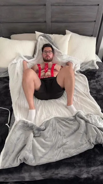 This is so soft and warm!! #SuperBrandDayBFCM #tiktokshopblackfriday #tiktokshopfalldealsforyou #tiktokshopcybermonday #tiktokshopcreatorpicks 