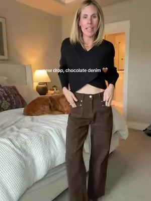 The actual cutest brown denim I've laid my eyes on. Wide leg cutie pies that are so unique and fun. And affordable. #browndenim #widelegpants #fallfashion #tiktokshopblackfriday #tiktokshopcreatorpicks 