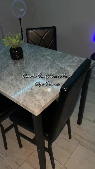 Está súper económica con envío gratis!! Mesa Marbe de 4 sillas súper hermosa ✨🤍#diningtable #furniture #apartment #homedecor #tiktokshopfinds 