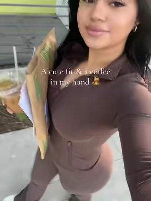 This set is so affordable for the quality. It’s so soft, comfy and I love this color. Definitely recommend if you want a good quality work outfit! #glowmode #tiktokshopblackfriday #tiktokshopcybermonday #leggings #hotgirlwalk 