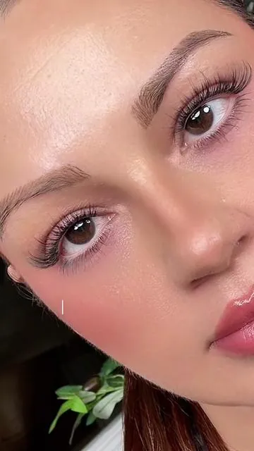 Olvídate de las extensiones de pestañas y del pegamento, estas pestañas Cofier son autoadhesivas y reutilizables.  #selfadhesivelashes #lashtok #lashes #lashextensions #lashtutorial    @Mioras 