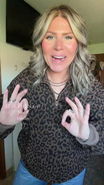 CALLING ALL MY CHEETAH GIRLS 🤎🖤 #cheetahprint #quarterzip #fallfashion #oversizedsweater #neutralstyle 