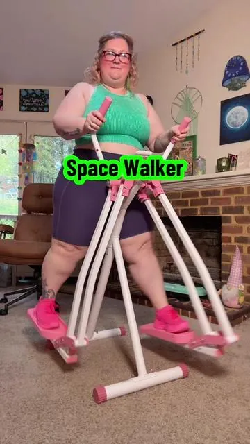 #spacewalker #hotwave #lowimpactworkout #plussizefitness #tiktokshopblackfriday at home workout 