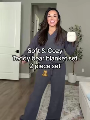 This two-piece teddy bear blanket set is the definition of cozy — soft, snuggly, and perfect for lounging or unwrapping gifts on Christmas morning 🎁 Once you’re wrapped up in this, you’re not moving. #CozyVibes #2pieceset #TikTokShopCreatorPicks #TikTokShopBlackFriday #TikTokShopCyberMonday sales may vary per account