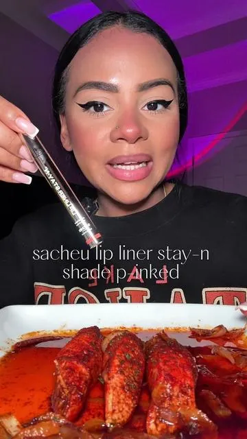 Testing if sacheu liner stay-n can last through me eating a crab boil!  ❤️ #tiktokshopblackfriday #tiktokshopcybermonday #tiktokshop #sacheu