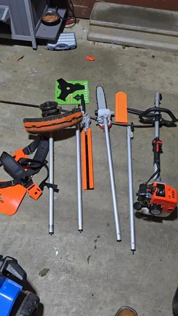 #BlueCollarTools #LawnCareSetup #FarmEquipment #HolidayGiftGuide #SuperBrandDayBFCM One engine. Six tools. The VEVOR 52CC 6-in-1 Trimming Beast tackles everything from overgrown hedges to thick brush and tall tree limbs. Swap between the hedge trimmer, weed eater, brush cutter, edger, and pole saw in seconds. Perfect for farmers, landscapers, and anyone who wants pro-level yard work done fast.