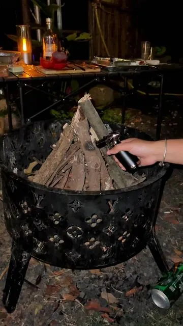 Black Friday Deal 🔥Look at That Flame — 3200°F Blast Ignites Wood with a Crackle! 🔥🌲 #torch #flamethrower #bbq #TikTokShopBlackFriday #TikTokShopCyberMonday