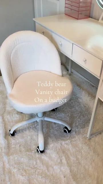 Gorg 🤍 #vanity #chair #plushchair #vanitychair #tiktokshopblackfriday 