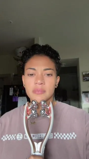 Something I wish I had after getting decompressed! #chiarimalformation #beautyhacks #tmj #facemassage #fyp