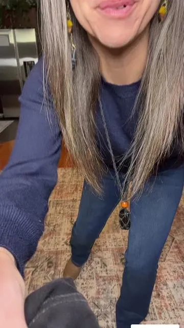 Replying to @susanstiktokthings These Halara boot cut jeans are all about comfort with style. They’re super stretchy, with no zipper, no button, and no restrictions — just pull them on and go. The boot cut design is flattering on every body type and easy to style for work, casual, or going out. Prices are subject to change. Results may vary #BootCutJeans #StretchyJeans #HalaraJeans #TiktokShopCreatorPicks @Halara @Halara Glam 