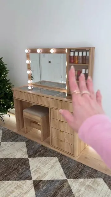 This vanity has main character energy✨ #vanity #makeupvanity #vanitymirror #tiktokshopcreatorpicks #tiktokshopblackfriday 