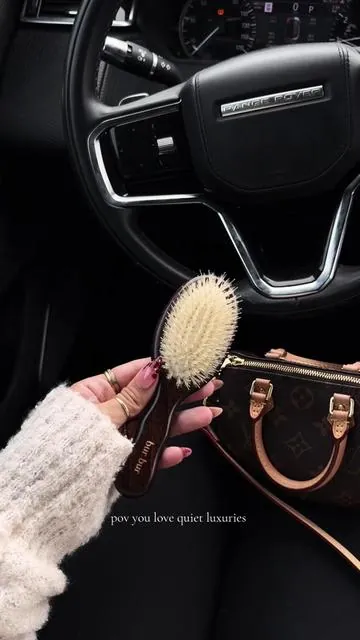 #hairbrush #quietluxury #boarbristlebrush #aesthetic 