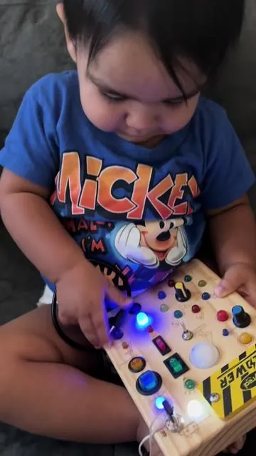 Joyreal Montessori Wooden Busy Board. My son favorite toy❤️ #Joyreal #busyboard #montessori 