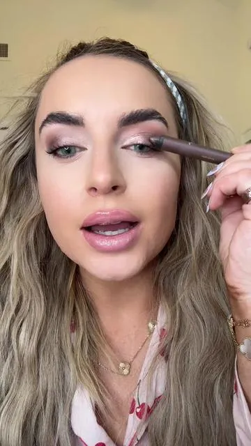 Ahhhhhh they're back in stock!!! They restocked smokeshow which is the one I'm using + the most popular we are just waiting on the rest! @tarte cosmetics #smokeyeye #makeupforbeginners #eyeshadowtutorial #tarteholidaychallenge #blueeyes 