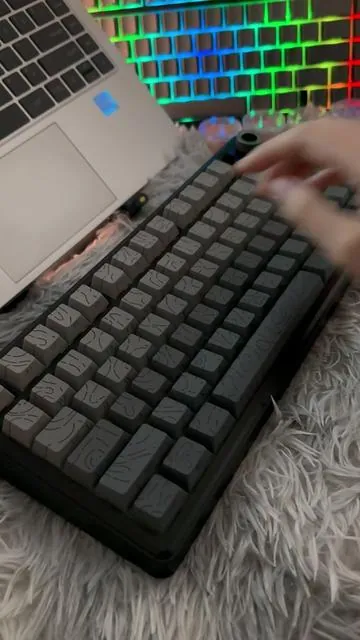 So cool 😎 #fyp #mechanicalkeyboard #keyboard #game #aula 