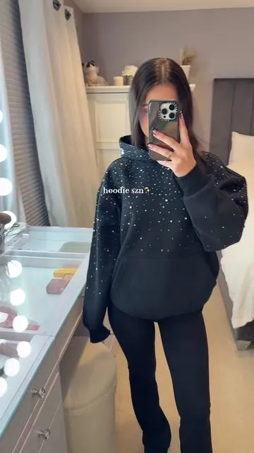 ✨✨✨ @aelfriceden_official  #rhinestonehoodie #oversizedsweatshirt #hoodie #fallfashion #hoodieseason 