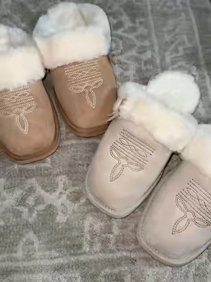 Boot Slippers 🥰 #cowboyboots #westernstyle #tiktokshopblackfriday #tiktokshopcybermonday #bootslippers @OOW Shoes 