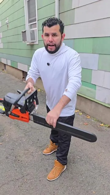 Todas las motocierras en totalmente descuento  Blacfridaysale  #blackfriday #motocierra #Chainsaw #GasChainsaw #VEVOR 