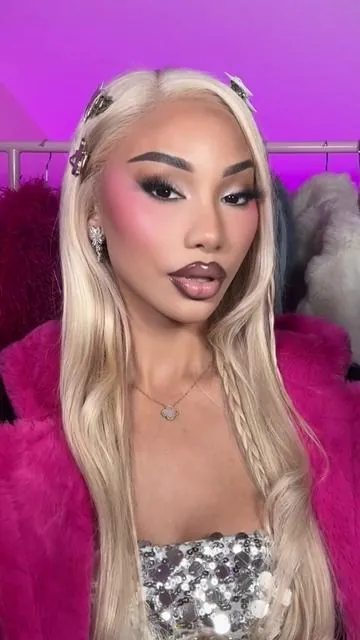 Why pick 1 when you can have ALL 4?! The ULTIMATE BRATZ Lip Bundle 💋 #bratzxglamlite 
