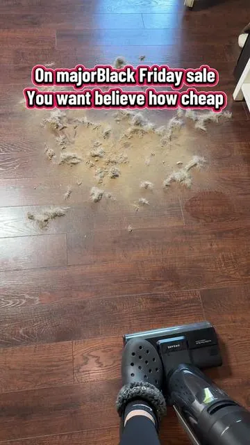 @DreameUS has the G10 vacuum mop that self cleans on a major black Friday sale I am saving $180 prices are subject to change and coupons are not guaranteed let me know the price you are getting it for in the comments below I am blown away #vacuum #vacuumcleaner #bfcm #tiktokshopblackfriday #tiktokshopholidayhaul 