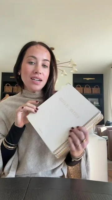 the wedding planner AKA the absolute holy grail for any bride (!!!!) xoxo, an insanely type A recent-ish bride #weddingplanner #weddingplanning #bride #dailee #wedding 