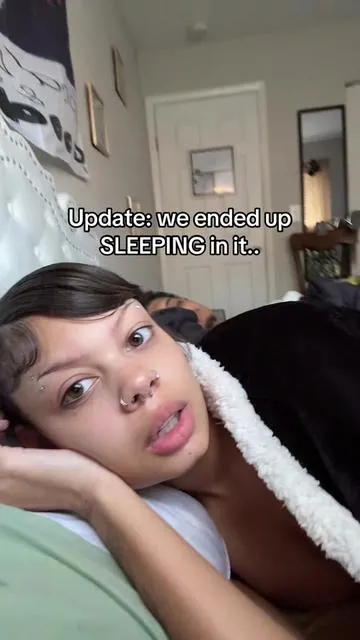 LOVVVEEEEE!! Yall better get one! #heatedblanket #heatedblankethoodie #viral #review #heatedblanketlife 