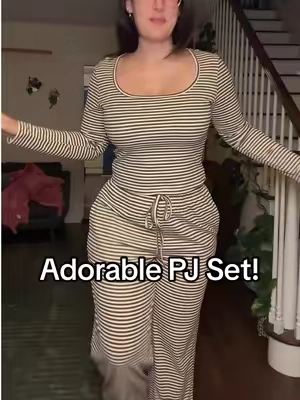I love these women’s lounge sets / pajamas! Super comfortable and cute! 🥰 #katchme #katchmefashion #loungewear #tiktokshopcreatorpicks 