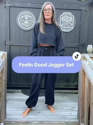 Jogger set, jogging set, fleece joggers, sweatsuits, sweatsuit, 2 piece set, matching set, comfy outfit, OOTD, sweatpants, high waisted joggers, cropped top, crop top #tiktokshopcreatospicks #tiktokshopblackfriday #tiktokshopcybermonday #blackfriday  #cybermonday @Fashion Nova 