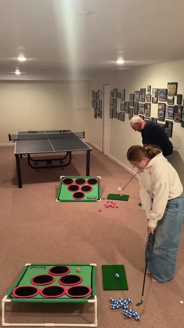 It got dark outside, so we took the golf game inside! ⛳️🏠 Papa vs Ellie in an epic game of Golf Pong! 💪👀 #golfaddict #golfgames #golfchallenge #golflife #golf 