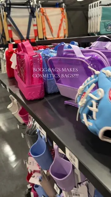 No these @BoggBags cosmetic bags are SO cute as Christmas gifts! #boggbag #cosmeticbag #christmasgiftbags #superbranddaybfcm #tiktokshopholidayhaul 