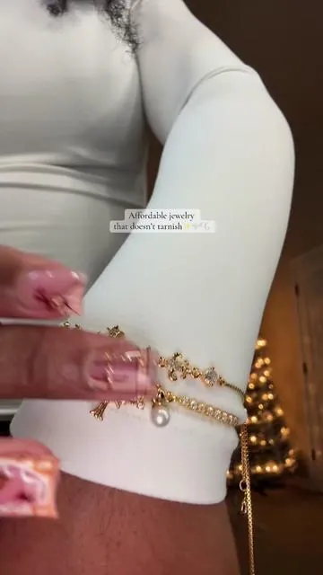 So cutee! #goldbracelet #ganiajewerly ✨
