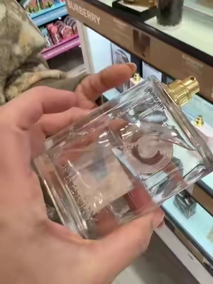 #burberryher #perfumetiktok #tiktokshopcreatorpicks 