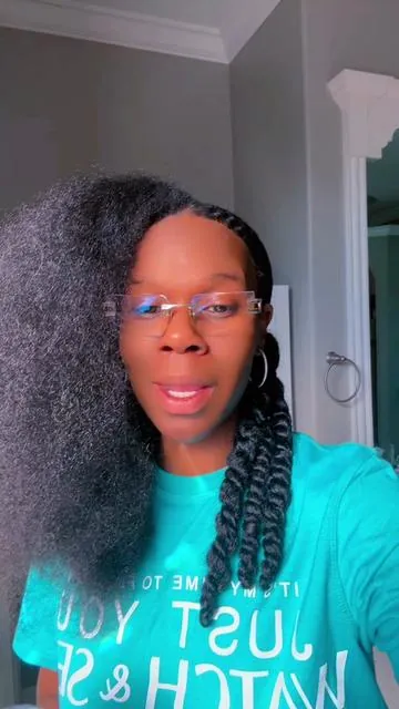 “SEA THIS HOLD” Maximum and Shimmery Slickback Glaze is going viral for a reason and the five star ⭐️⭐️⭐️⭐️⭐️ reviews are accurate. This glaze lays all hair types and textures down and enhances your natural texture by smoothing the cuticle, which decreases the strands rubbing against each other and reduces friction. That in turn decreases knots and breakage and creates a smooth surface. I apply it first and then of course I use a scarf to assist it while it is drying. If you want a sleek style that still protects your hair and keeps it healthy, this glaze is the one you reach for.