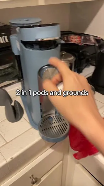 I have a small kitchen so combining a regular coffee machine and a pods machine is GENIUS #ninjaappliances #coffeemachine #ninjapodsandgrounds #coffemaker #coffeepods 