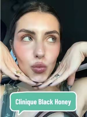 Liv Tyler’s lip look in the Lord of the Rings 🖤🍯 @Clinique @Clinique Store #clinique #blackhoney #tiktokshopcreatorpicks #tiktokshopblackfriday #tiktokshopcybermonday 